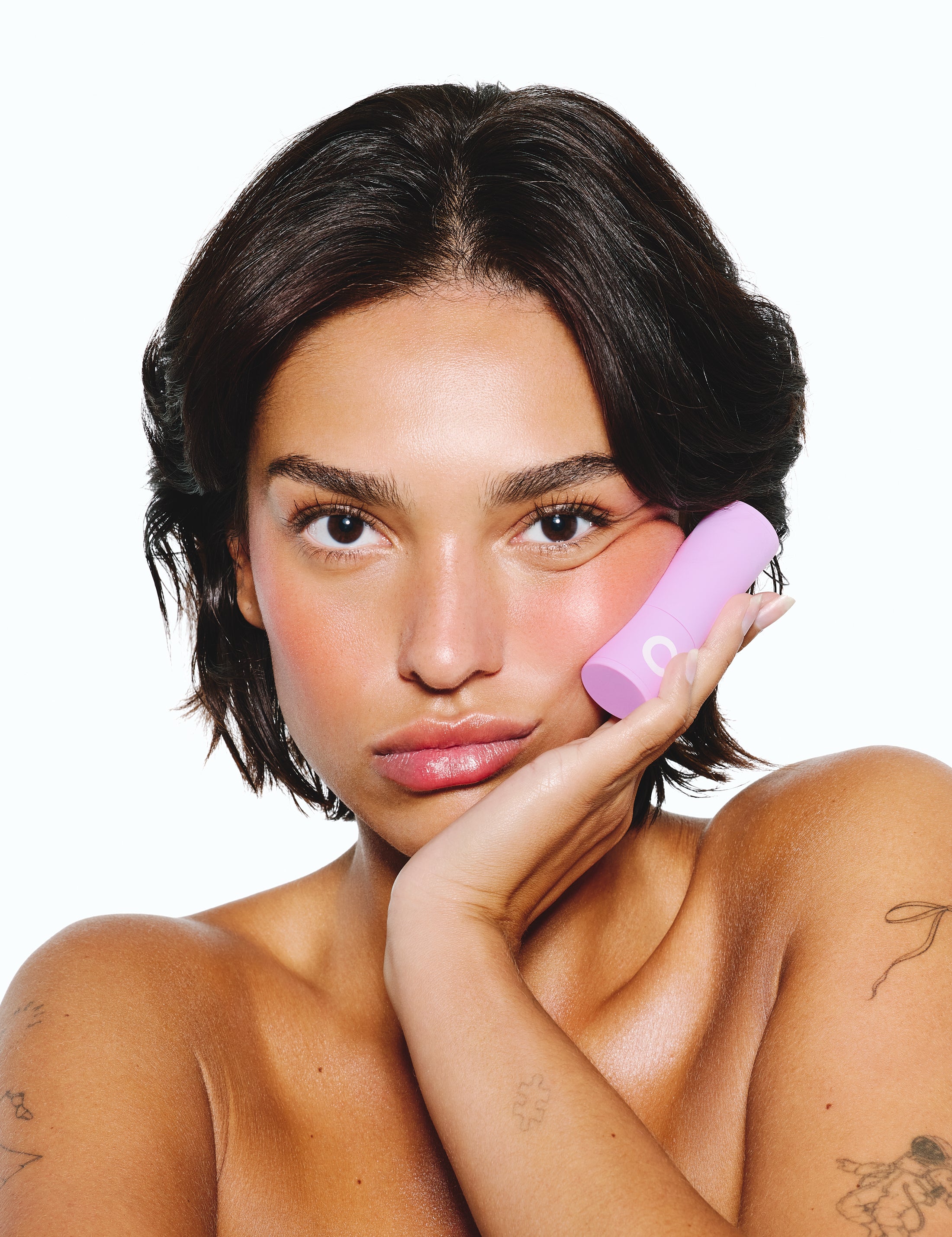 20251025_CALISI_BEAUTY_YA_BLUSH_RED_0120s_1.jpg